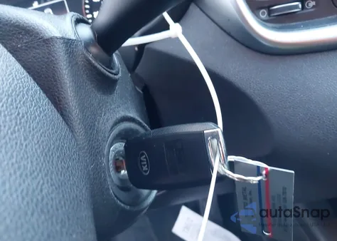 2016 Kia Sorento 2.4L Lx z USA, uszkodzony, nr VIN 5XYPGDA37GG150184